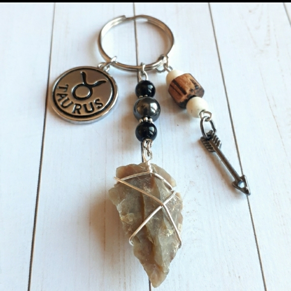 Taurus Arrowhead Keychain - Picture 2 of 2